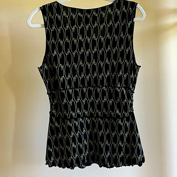 MAX STUDIO Black Sleeveless Top with Green Accents and ruffled hemlines Size L - Picture 2 of 12